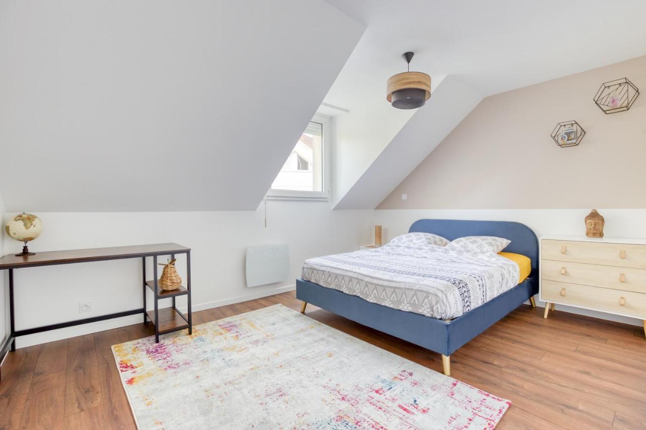 ביוסי-סיינט-ג'ורג' Cosy House - Disney & Paris - Near Train מראה חיצוני תמונה