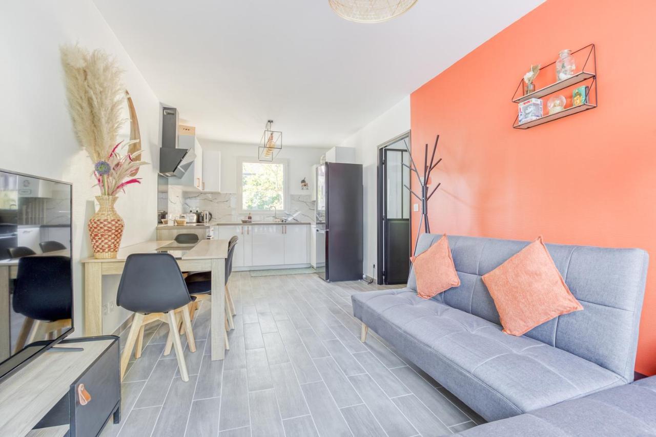 ביוסי-סיינט-ג'ורג' Cosy House - Disney & Paris - Near Train מראה חיצוני תמונה