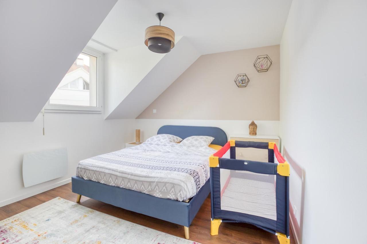 ביוסי-סיינט-ג'ורג' Cosy House - Disney & Paris - Near Train מראה חיצוני תמונה